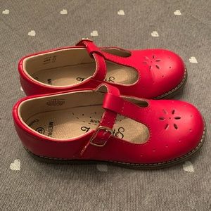 ❤️ EUC FootMates Sherry Mary Jane ❤️